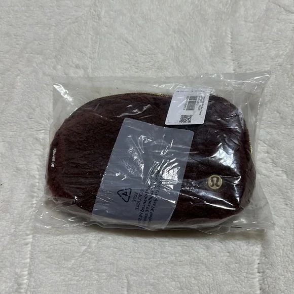 Lululemon | everywhere fleece belt bag | brown earth and gold - Picture 7 of 7